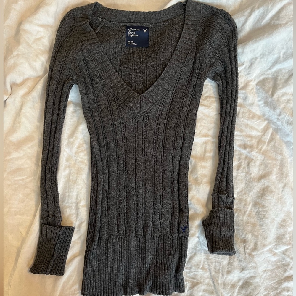 American Eagle sweater